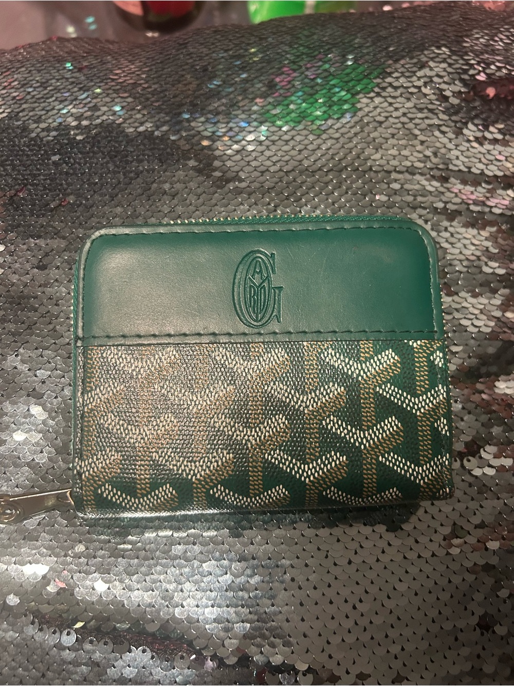 Source Unknown Green Goyard-Style Zip Card Wallet